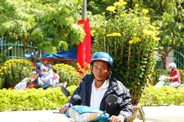 Nha Trang: Hoa Tết… ế ẩm chiều cuối năm